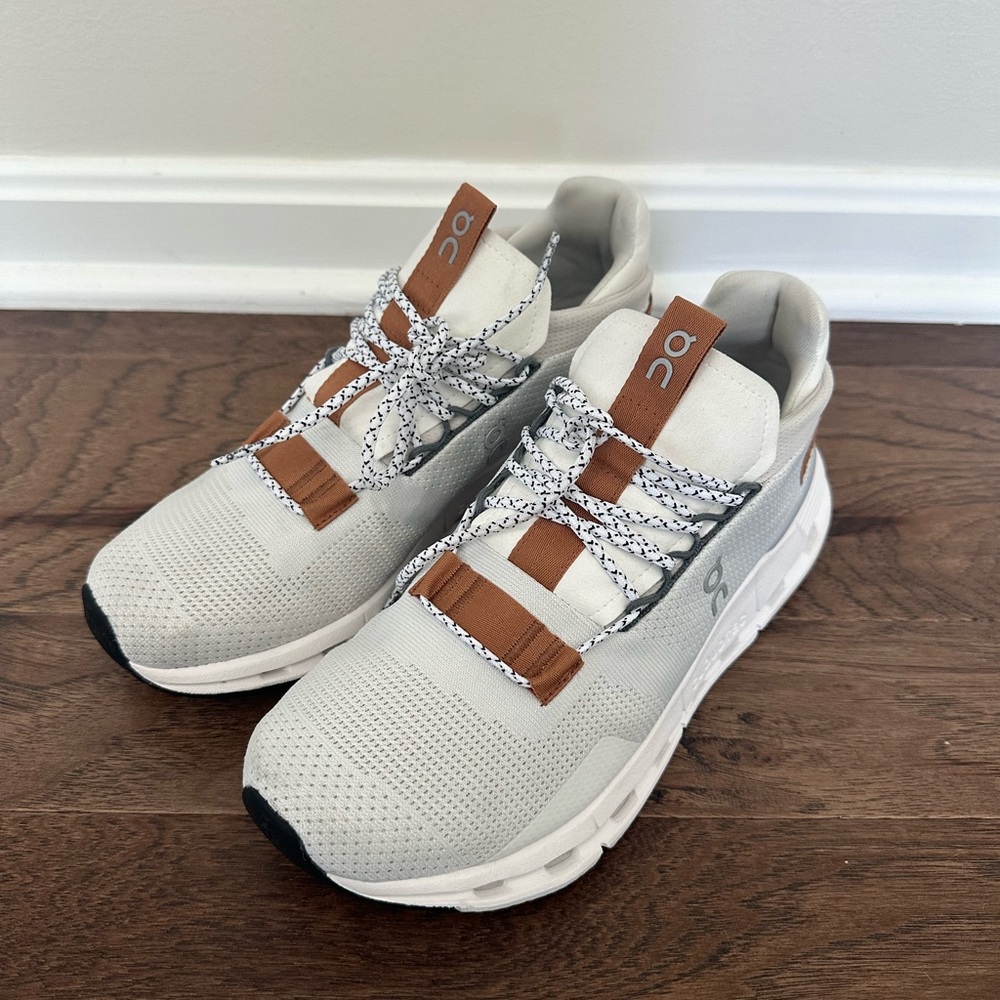 On Cloudnova Women’s running shoes in white/pearl